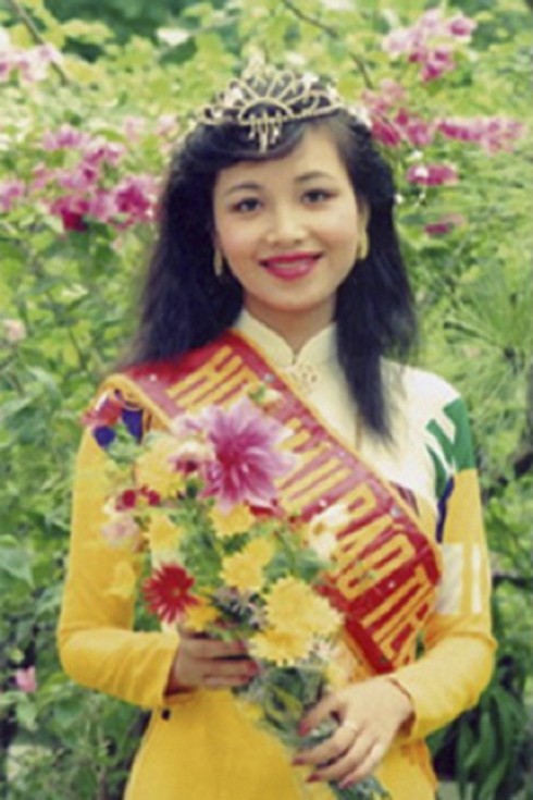 Hoa Hậu Nguyễn Diệu Hoa.